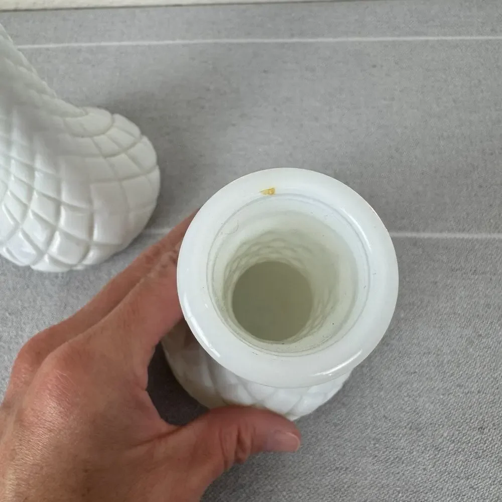 Vintage Hoosier Milk Glass Vase Set Of 2 Quilted Diamond White 6” 4062/9” 4092